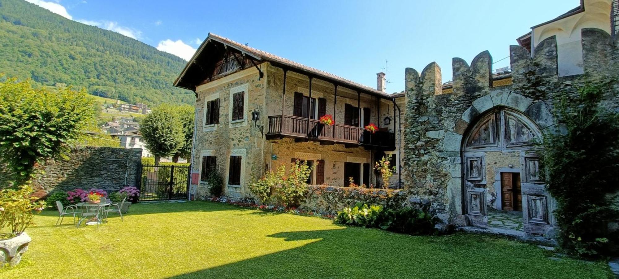 Bed and Breakfast Palazzo Juvalta à Teglio Extérieur photo